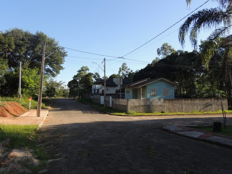 Oportunidade Imperdível: Lote de 325m² no Bairro São Defende Oportunidade Imperdível: Lote de 325m² no Bairro São Defende