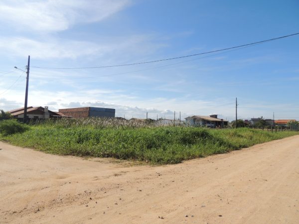 TERRENO À VENDA NO BALNEÁRIO RINCÃO!