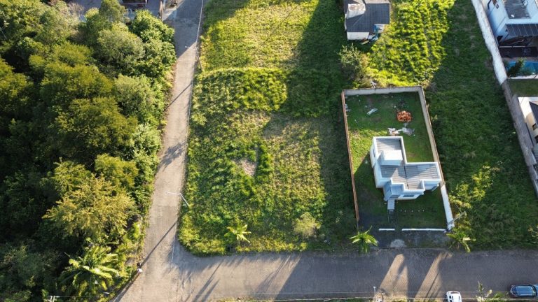 Terreno à Venda no Bairro Demboski | Esquina | 445,24m² | Rua Lajotada Terreno à Venda no Bairro Demboski | Esquina | 445,24m² | Rua Lajotada