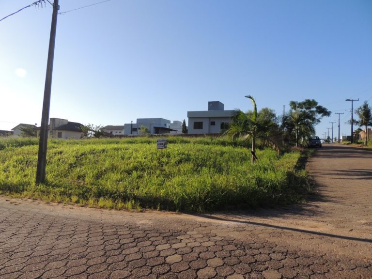 Terreno à Venda no Bairro Demboski | Esquina | 445,24m² | Rua Lajotada Terreno à Venda no Bairro Demboski | Esquina | 445,24m² | Rua Lajotada
